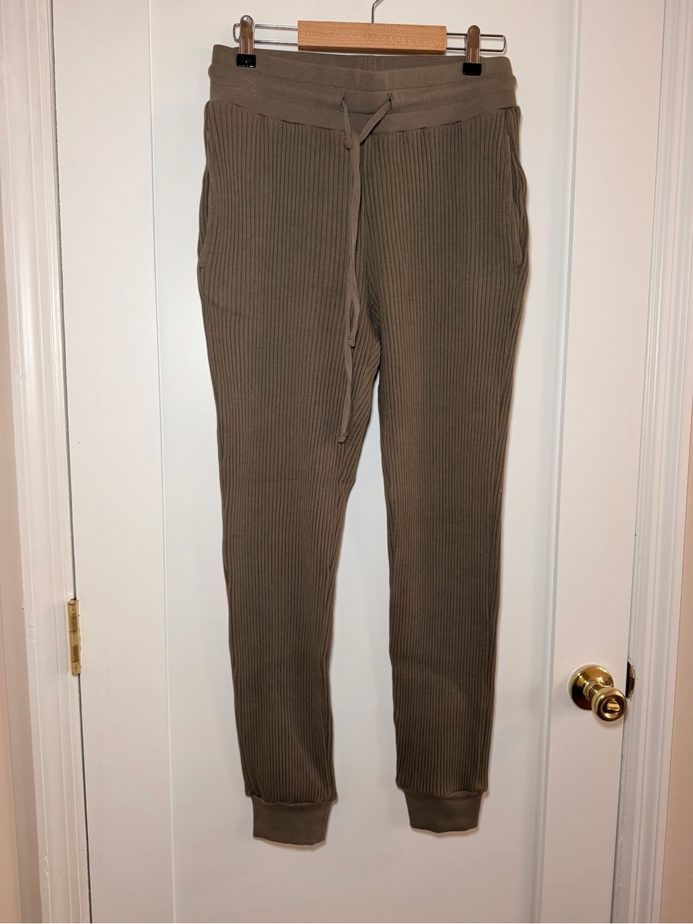 The Range Ribbed Utility Drawstring Joggers - Picture 6 of 8